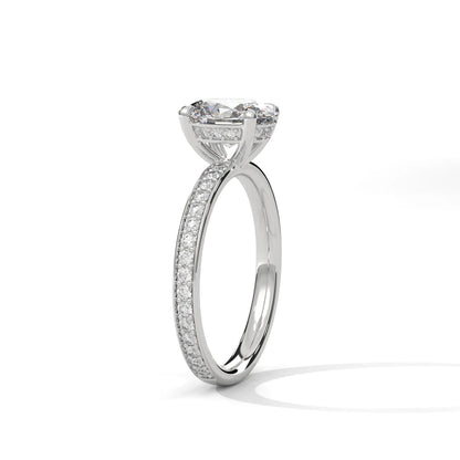 Oval-Cut Diamond Engagement Ring with Shimmering Pavé Band for Timeless Elegance in 925 Silver